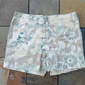 Floral print chinos shorts